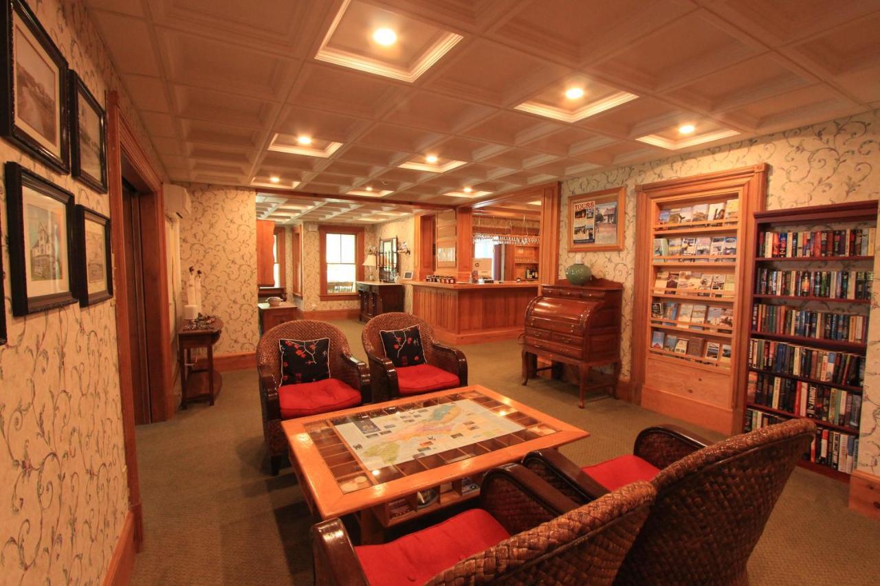 Harbourview Bed & Breakfast 4*